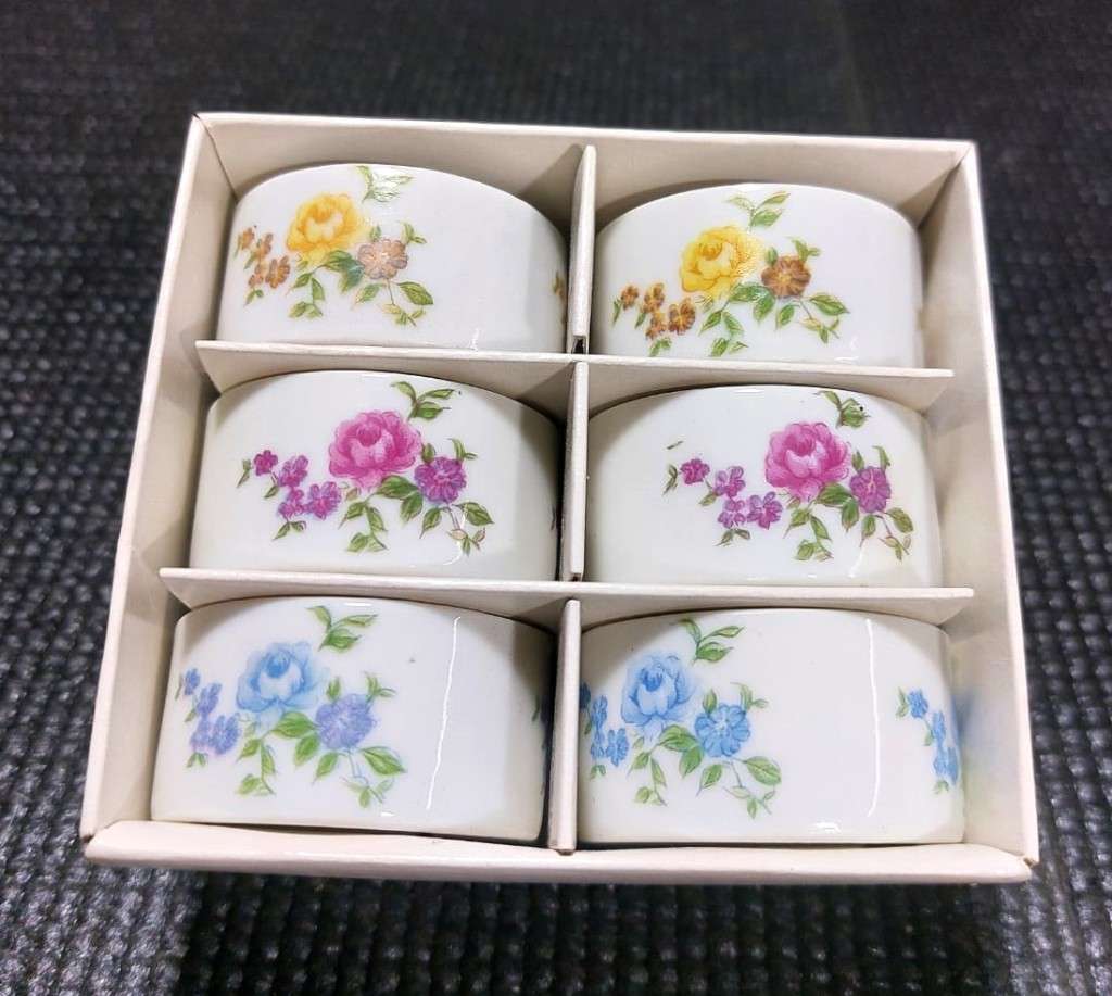 Other Kitchenalia BOXED SET OF 6 ELWECO ROSE DECORATED NAPKIN RINGS